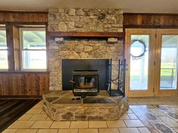 $3,000 | 10926 Farm To Market 902, Collinsville, TX 76233