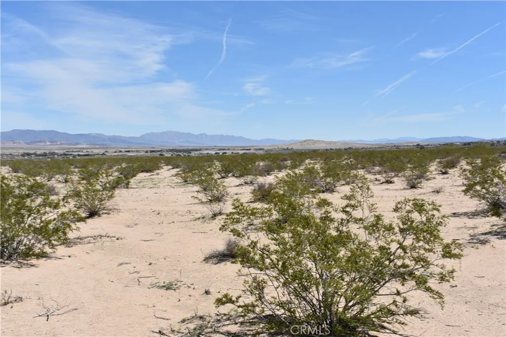 0 Morongo 05 Venice, CA 90291 - Photo 13 of 28 a view of an ocean beach and a mountain