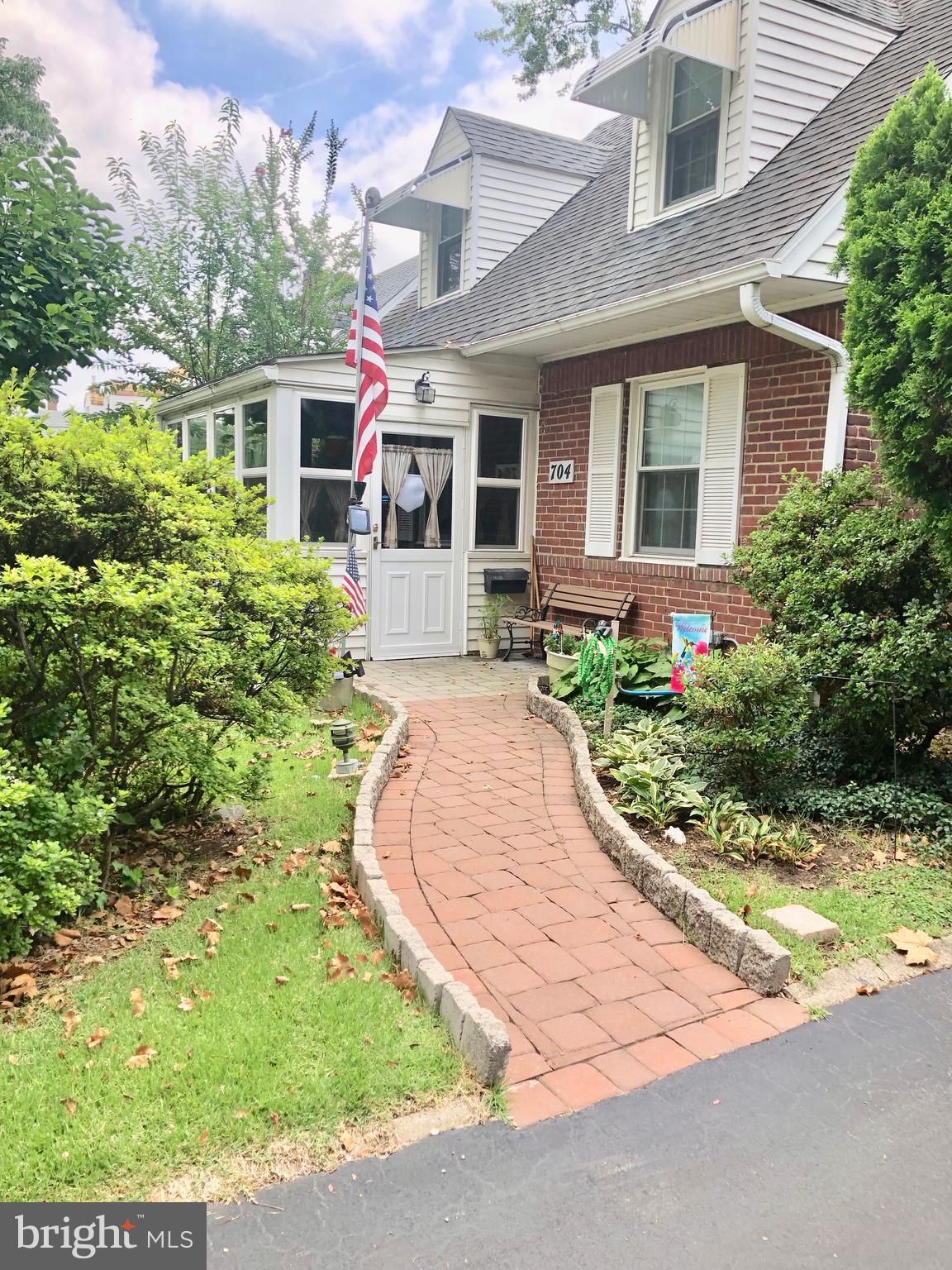 704 Braxton Road Ridley Park, PA 19078 - Photo 2 of 31 Front Walkway