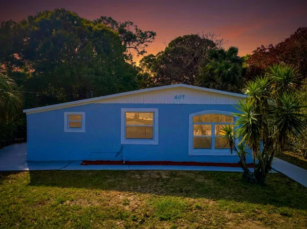 $294,000 | 607 North 19th Street, Fort Pierce, FL 34950
