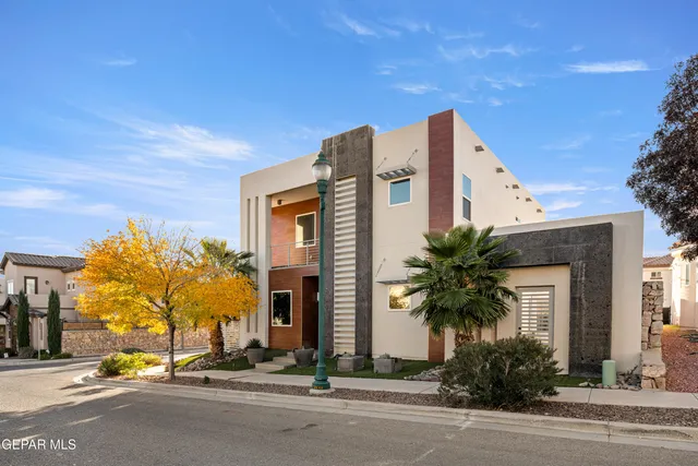 $658,000 | 421 South Festival Drive, El Paso, TX 79912