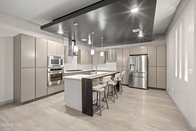 $658,000 | 421 South Festival Drive, El Paso, TX 79912