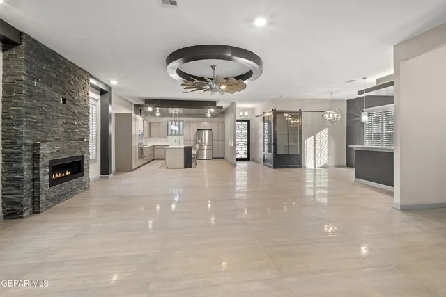 $658,000 | 421 South Festival Drive, El Paso, TX 79912