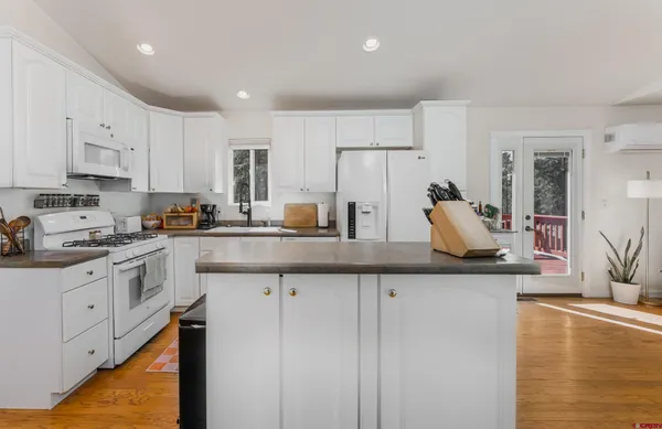 $649,900 | 460 East Valley View Drive, Bayfield, CO 81122