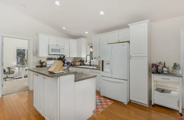 $649,900 | 460 East Valley View Drive, Bayfield, CO 81122