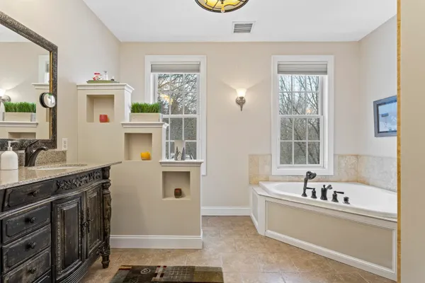 $1,589,000 | 3 Whitehorse Drive, Rye, NH 03870