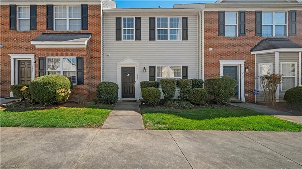 $213,800 | 233 Heritage Creek Way, Greensboro, NC 27405