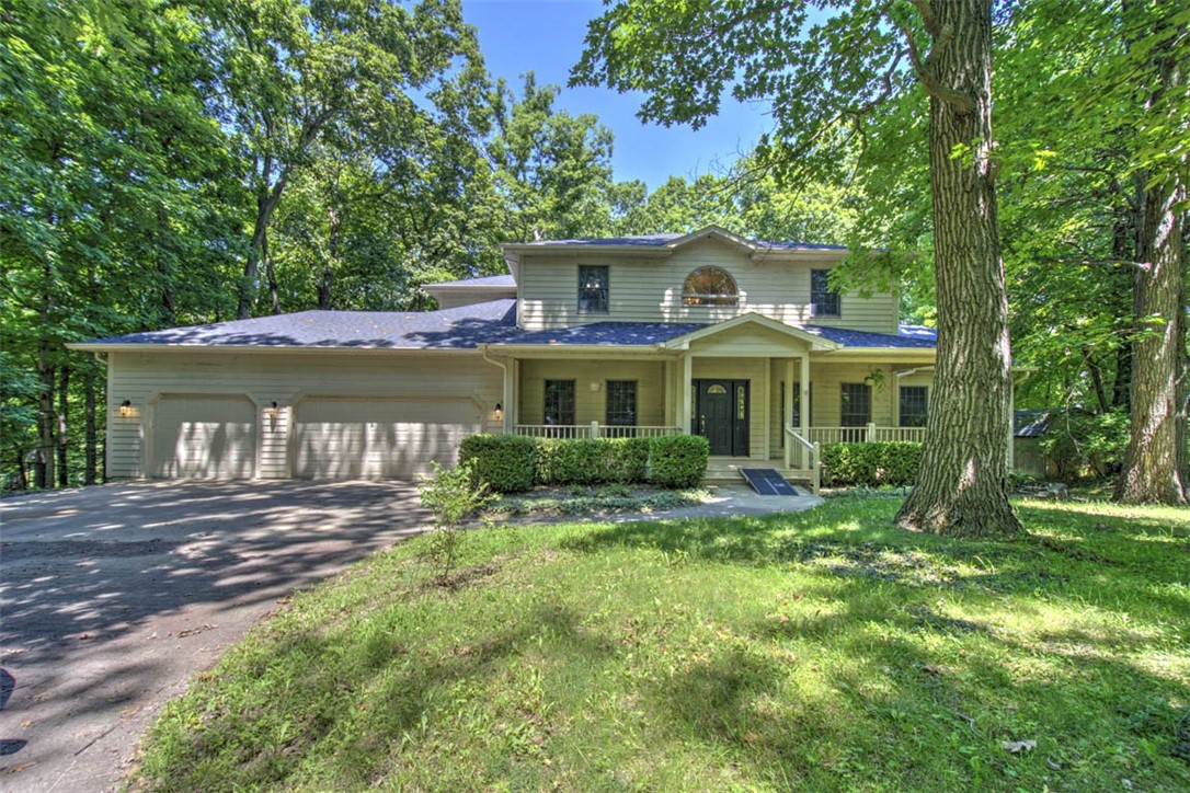 3255 Star Rte Road Argenta, IL 62501 - Photo 1 of 47
