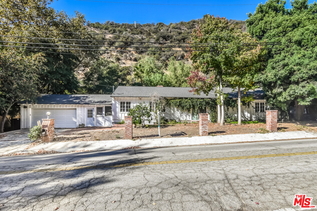 3443 Mandeville Canyon Road Los Angeles, CA 90049 - Photo 1 of 42