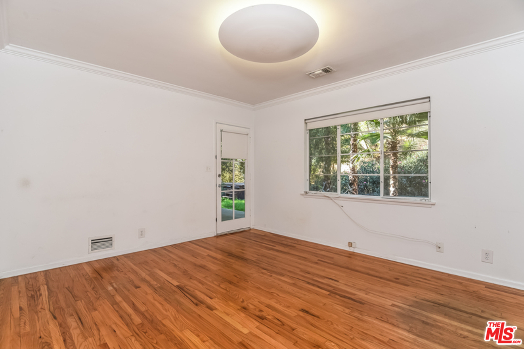 3443 Mandeville Canyon Road Los Angeles, CA 90049 - Photo 17 of 42
