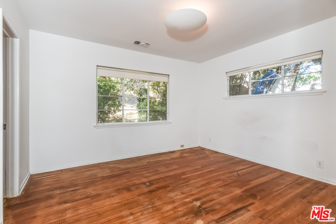 3443 Mandeville Canyon Road Los Angeles, CA 90049 - Photo 20 of 42