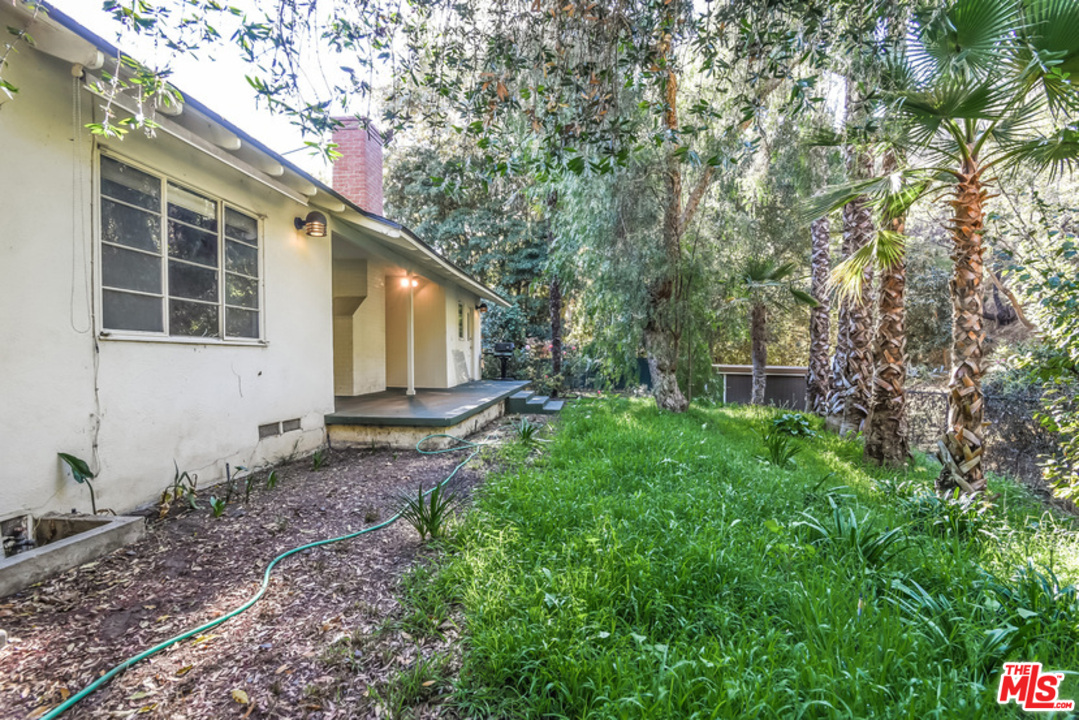 3443 Mandeville Canyon Road Los Angeles, CA 90049 - Photo 29 of 42