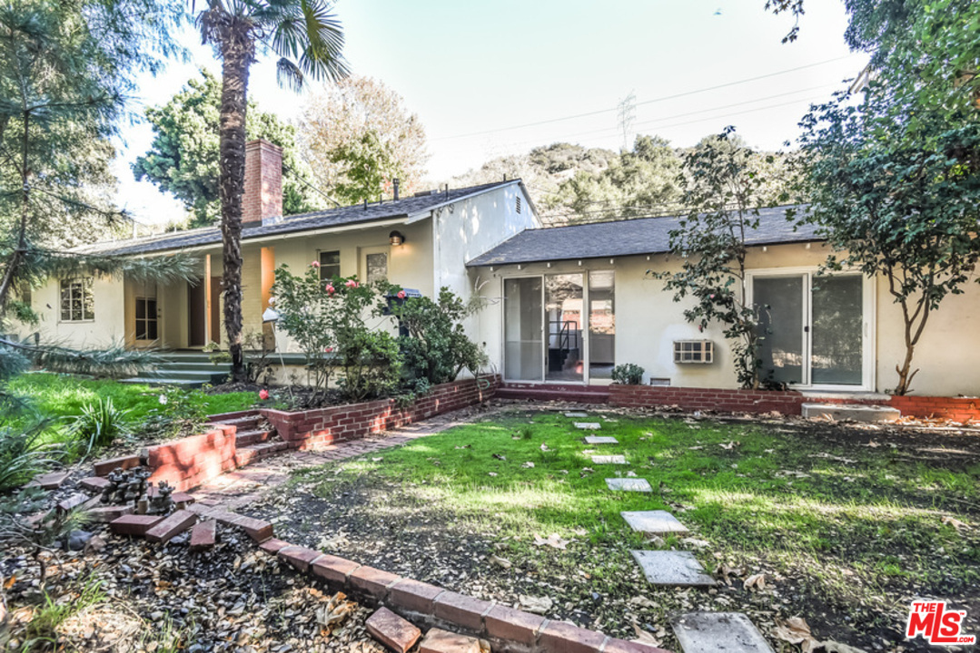 3443 Mandeville Canyon Road Los Angeles, CA 90049 - Photo 32 of 42