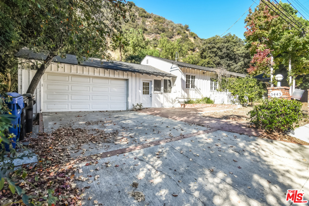 3443 Mandeville Canyon Road Los Angeles, CA 90049 - Photo 37 of 42