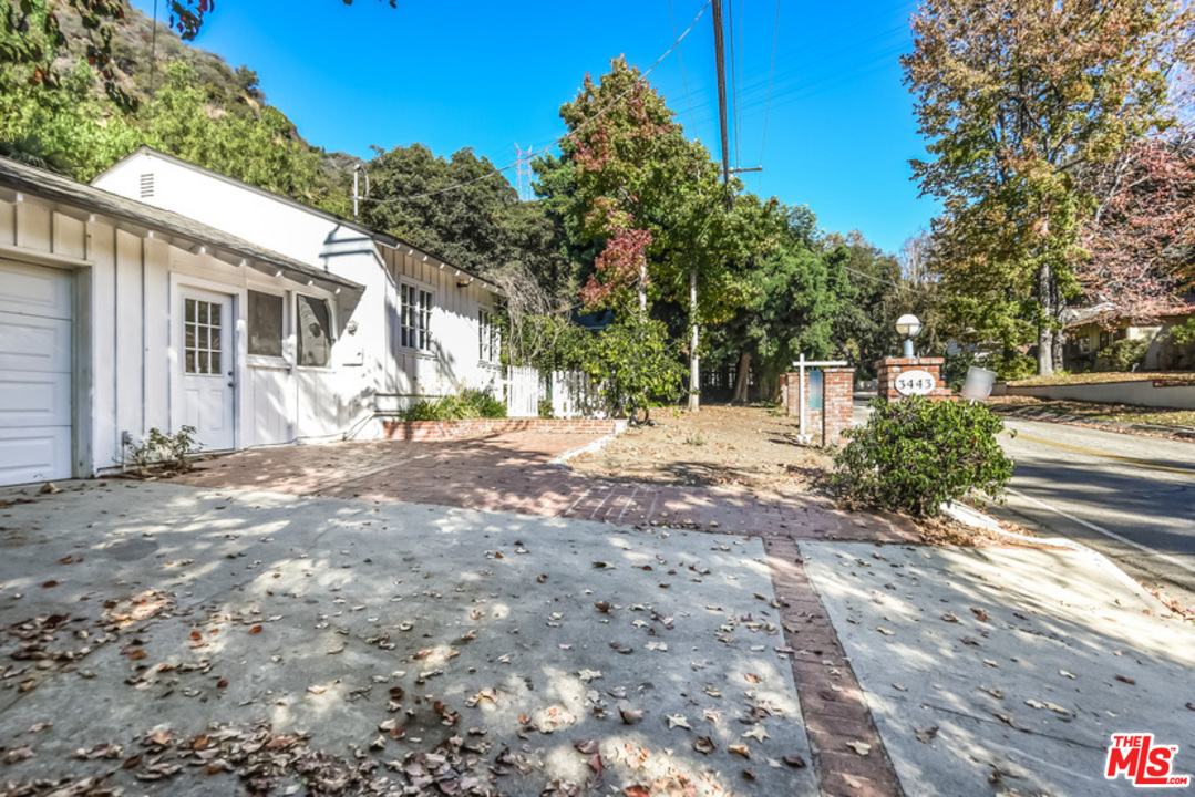 3443 Mandeville Canyon Road Los Angeles, CA 90049 - Photo 39 of 42