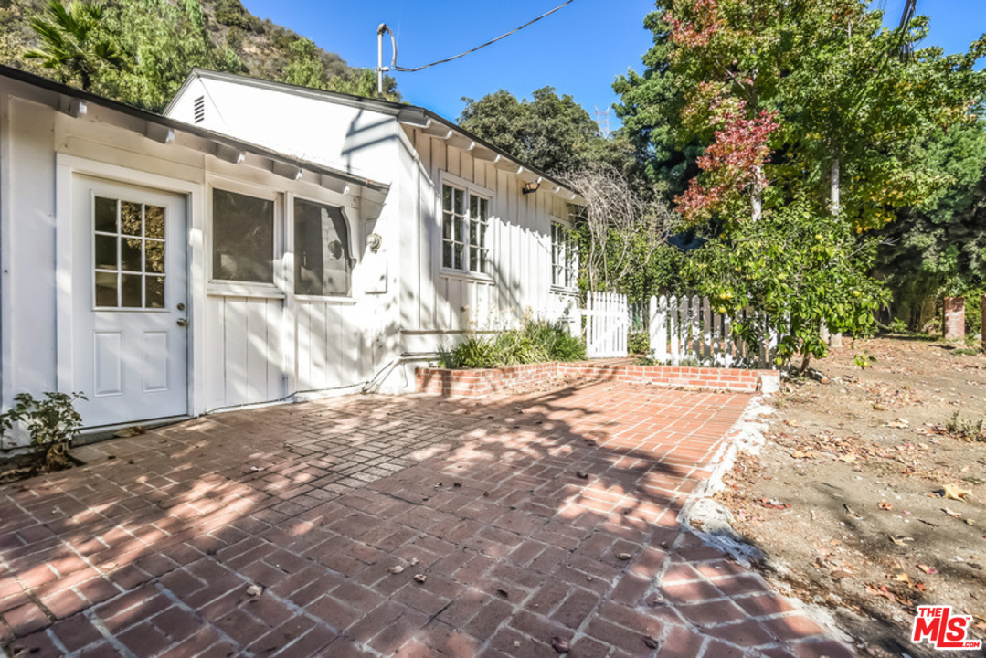 3443 Mandeville Canyon Road Los Angeles, CA 90049 - Photo 40 of 42