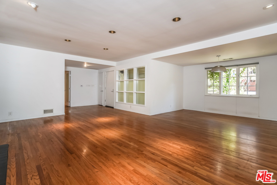 3443 Mandeville Canyon Road Los Angeles, CA 90049 - Photo 6 of 42