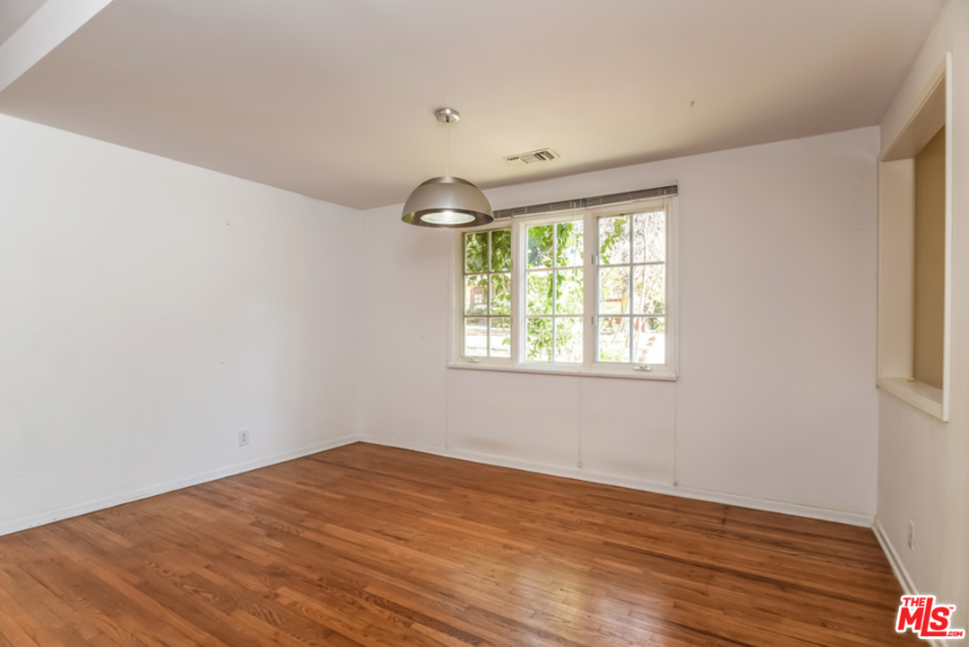 3443 Mandeville Canyon Road Los Angeles, CA 90049 - Photo 8 of 42