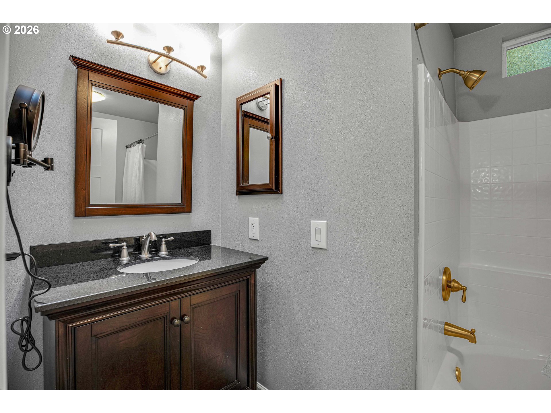 29408 Southeast Stone Road Gresham, OR 97080 - Photo 24 of 48 Bathroom
