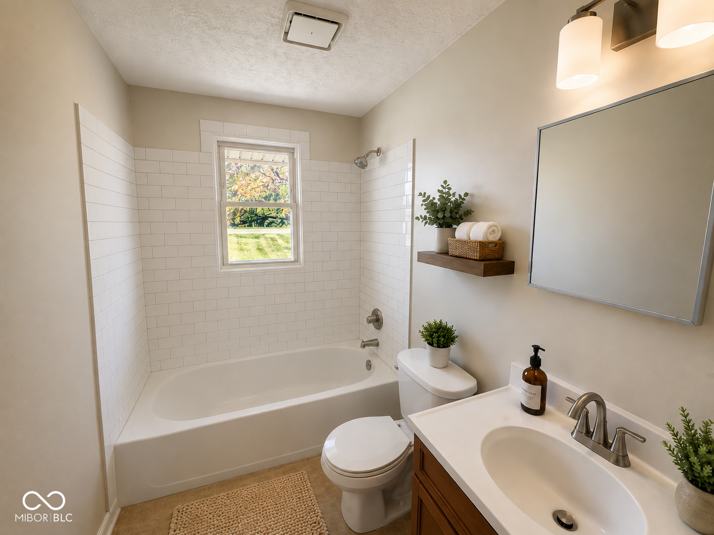 8 South Scatterfield Road Anderson, IN 46012 - Photo 10 of 15
