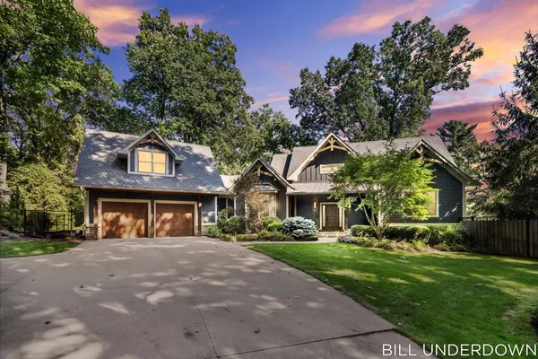 $3,100,000 | 3293 Timberidge Trail, Saugatuck, MI 49453