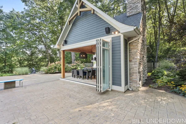 $3,100,000 | 3293 Timberidge Trail, Saugatuck, MI 49453
