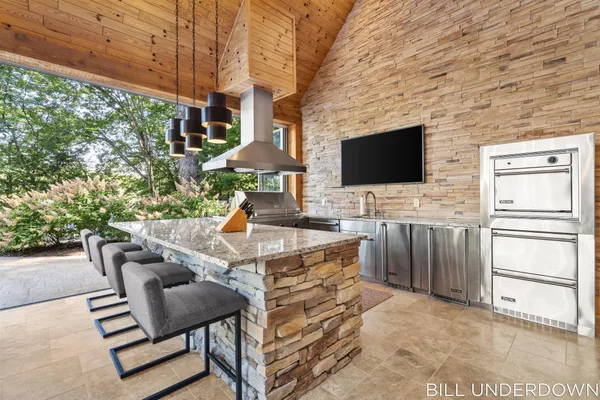 $3,100,000 | 3293 Timberidge Trail, Saugatuck, MI 49453