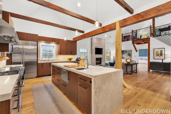 $3,100,000 | 3293 Timberidge Trail, Saugatuck, MI 49453
