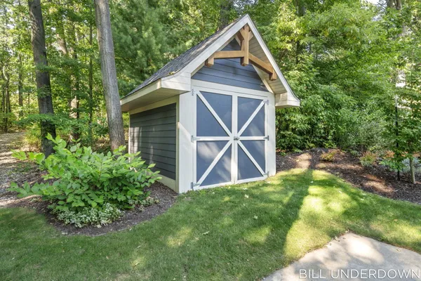 $3,100,000 | 3293 Timberidge Trail, Saugatuck, MI 49453
