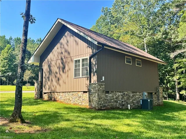 $799,000 | 440 Old Railroad Grade Road, Thurmond, NC 28683