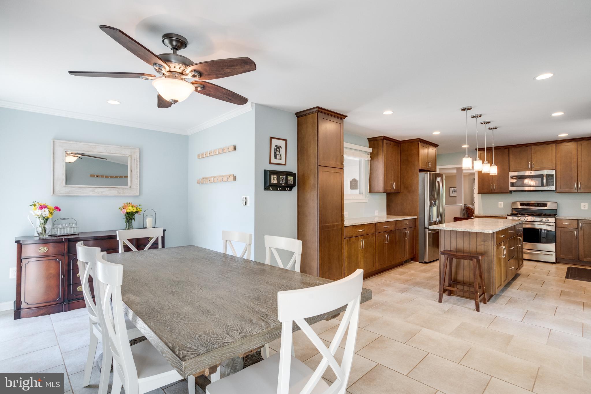8945 Victoria Road Springfield, VA 22151 - Photo 8 of 29