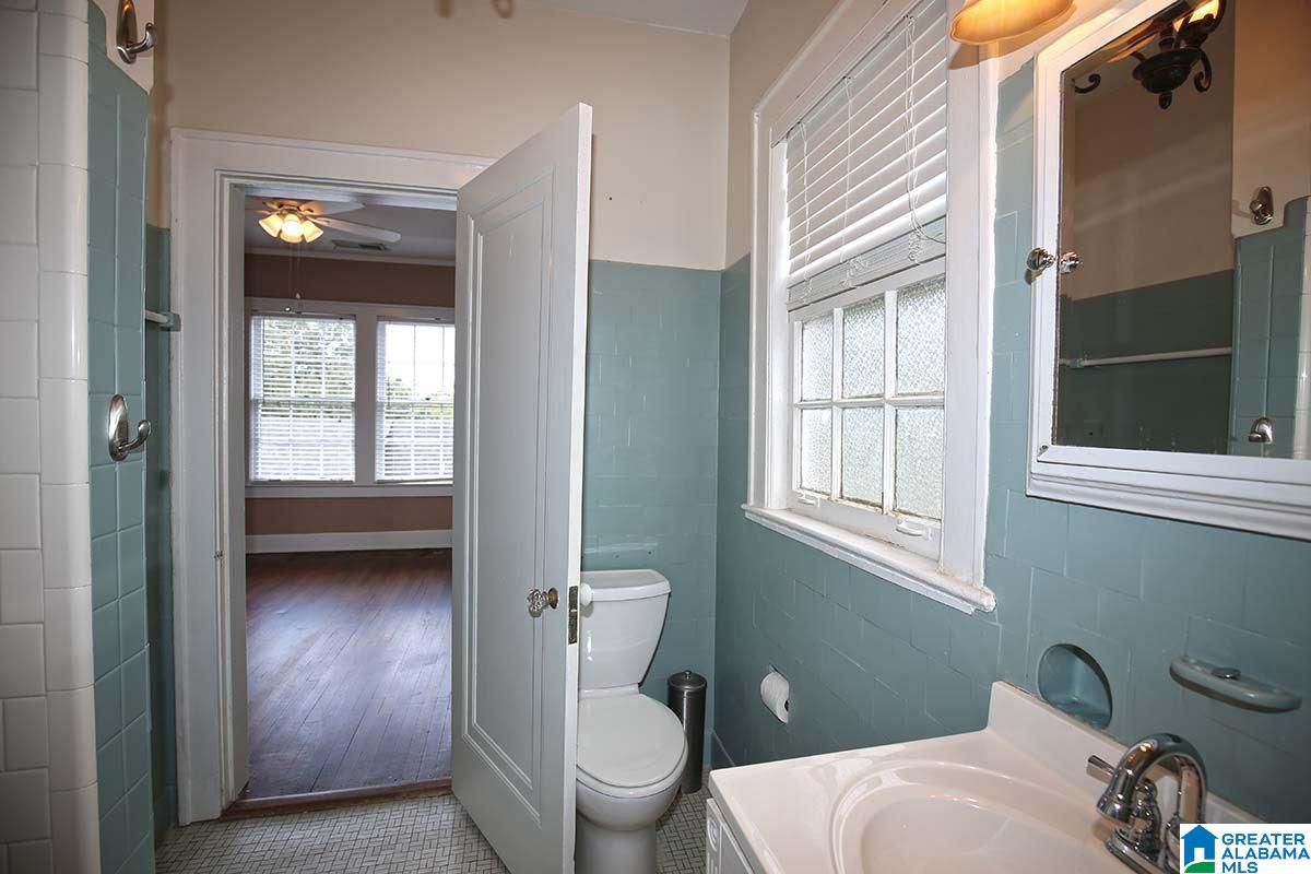 928 Linwood Road Birmingham, AL 35222 - Photo 14 of 23
