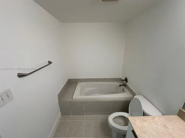 $2,450 | 140 South Dixie Highway, Unit 631, Hollywood, FL 33020