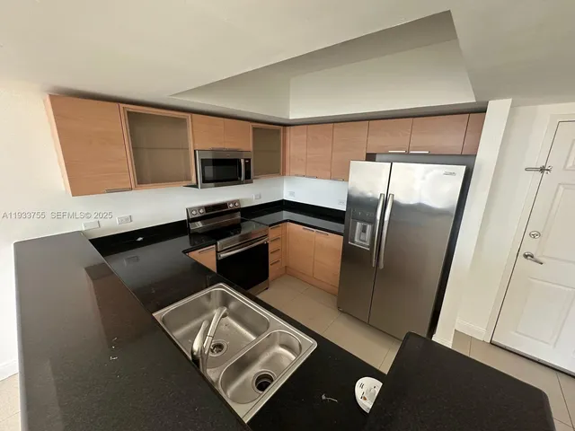 $2,450 | 140 South Dixie Highway, Unit 631, Hollywood, FL 33020