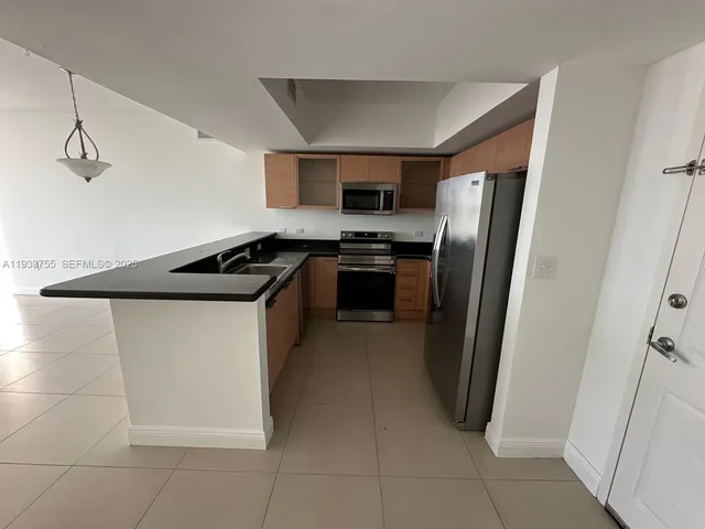 $2,450 | 140 South Dixie Highway, Unit 631, Hollywood, FL 33020