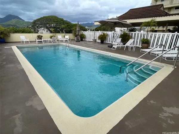 $2,900 | 14 Aulike Street, Unit 607, Kailua, HI 96734