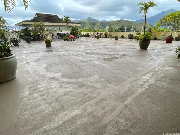 $2,900 | 14 Aulike Street, Unit 607, Kailua, HI 96734