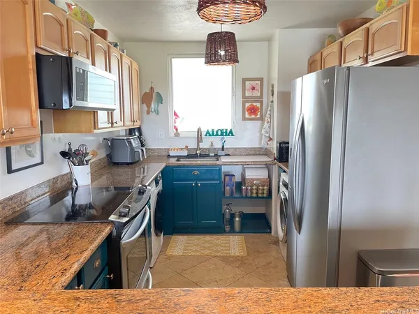 $2,900 | 14 Aulike Street, Unit 607, Kailua, HI 96734