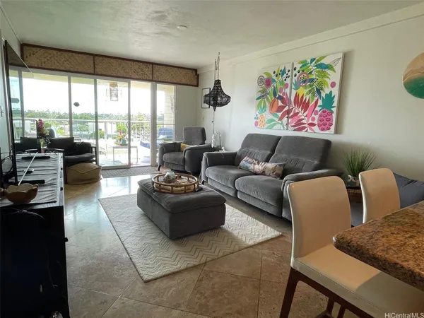 $2,900 | 14 Aulike Street, Unit 607, Kailua, HI 96734