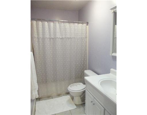 2406 Tilbrook Road Monroeville, PA 15146 - Photo 5 of 11 Full Bath. Main Bathroom