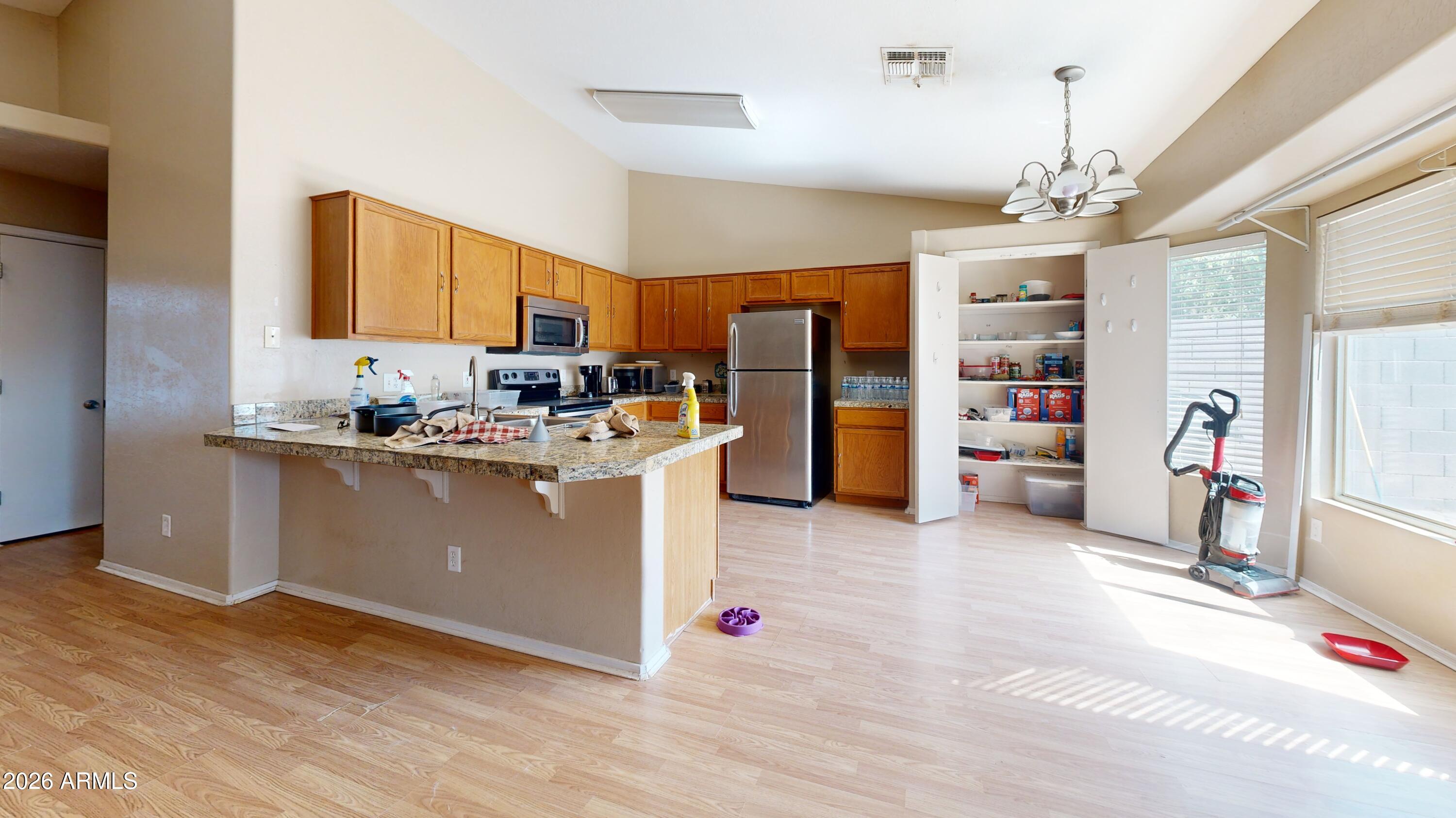 1727 South Cardinal Drive Apache Junction, AZ 85120 - Photo 4 of 18 Kitchen