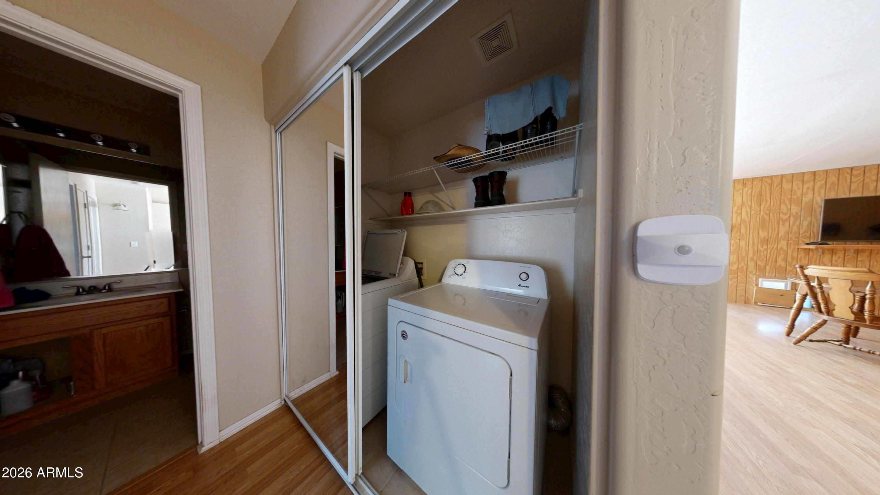1727 South Cardinal Drive Apache Junction, AZ 85120 - Photo 6 of 18 Laundry-Arera
