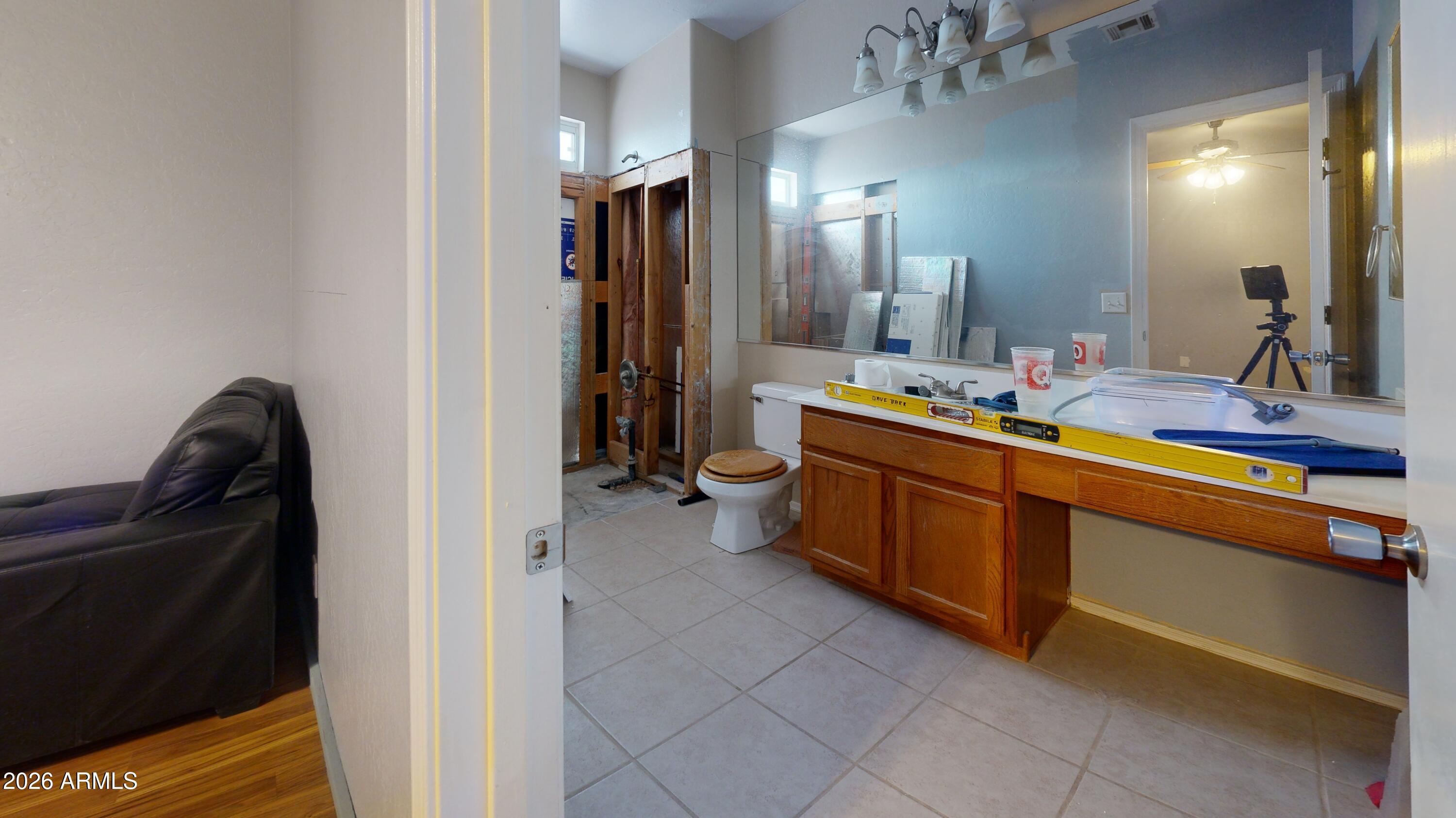 1727 South Cardinal Drive Apache Junction, AZ 85120 - Photo 9 of 18 -Master-Bathroom