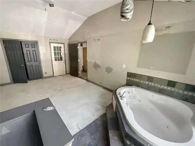 $109,900 | 1749 Sinnott Circle, Independence, MO 64050