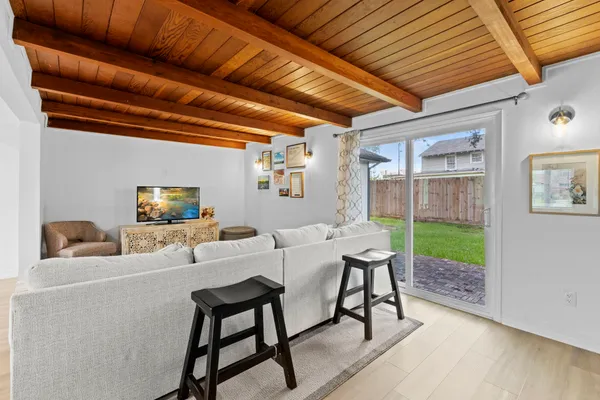 $379,000 | 3421 Wentworth Street, Houston, TX 77004