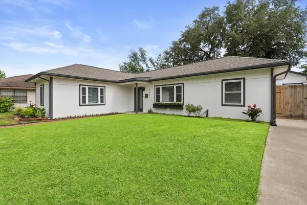 $379,000 | 3421 Wentworth Street, Houston, TX 77004