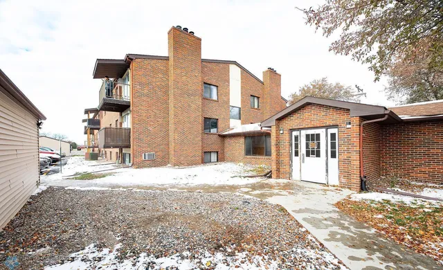 $72,500 | 404 1st Avenue Northwest, Unit N, Dilworth, MN 56529