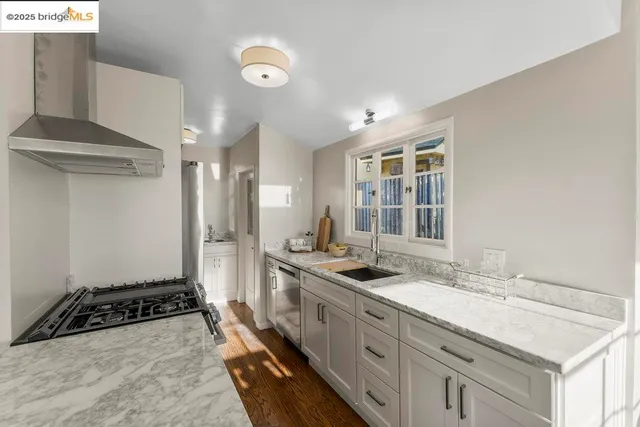 $979,000 | 85 Stratford Road, Kensington, CA 94707