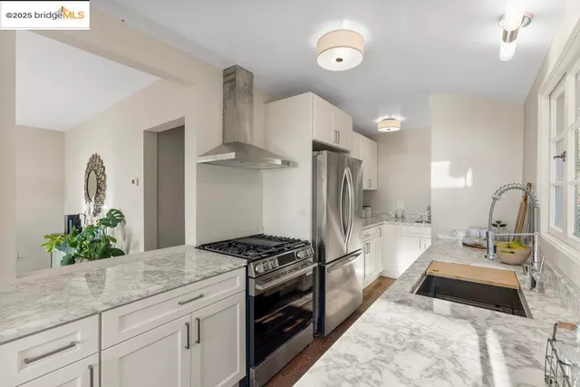 $979,000 | 85 Stratford Road, Kensington, CA 94707