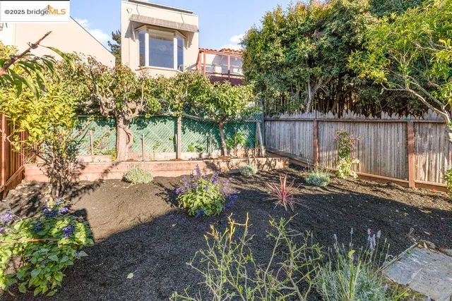 $979,000 | 85 Stratford Road, Kensington, CA 94707